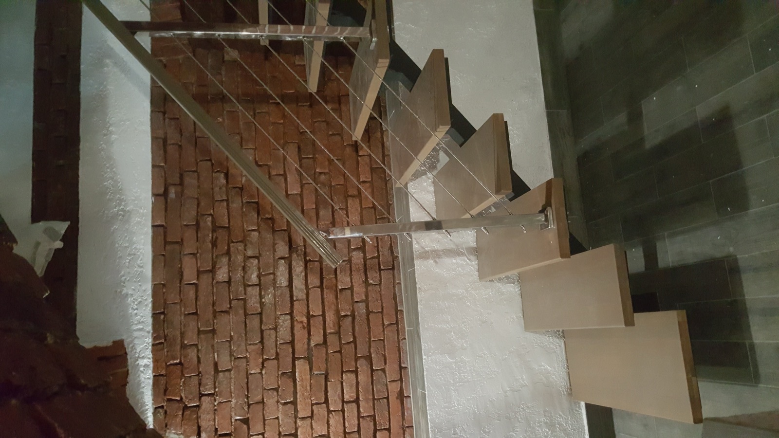 Realizacja schodów wewnętrznych ze stali